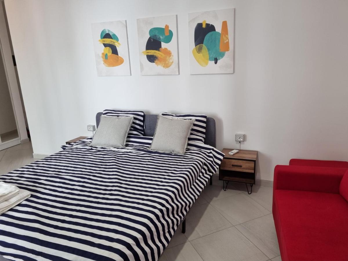 New Modern Studio In Central Tirana 아파트 외부 사진